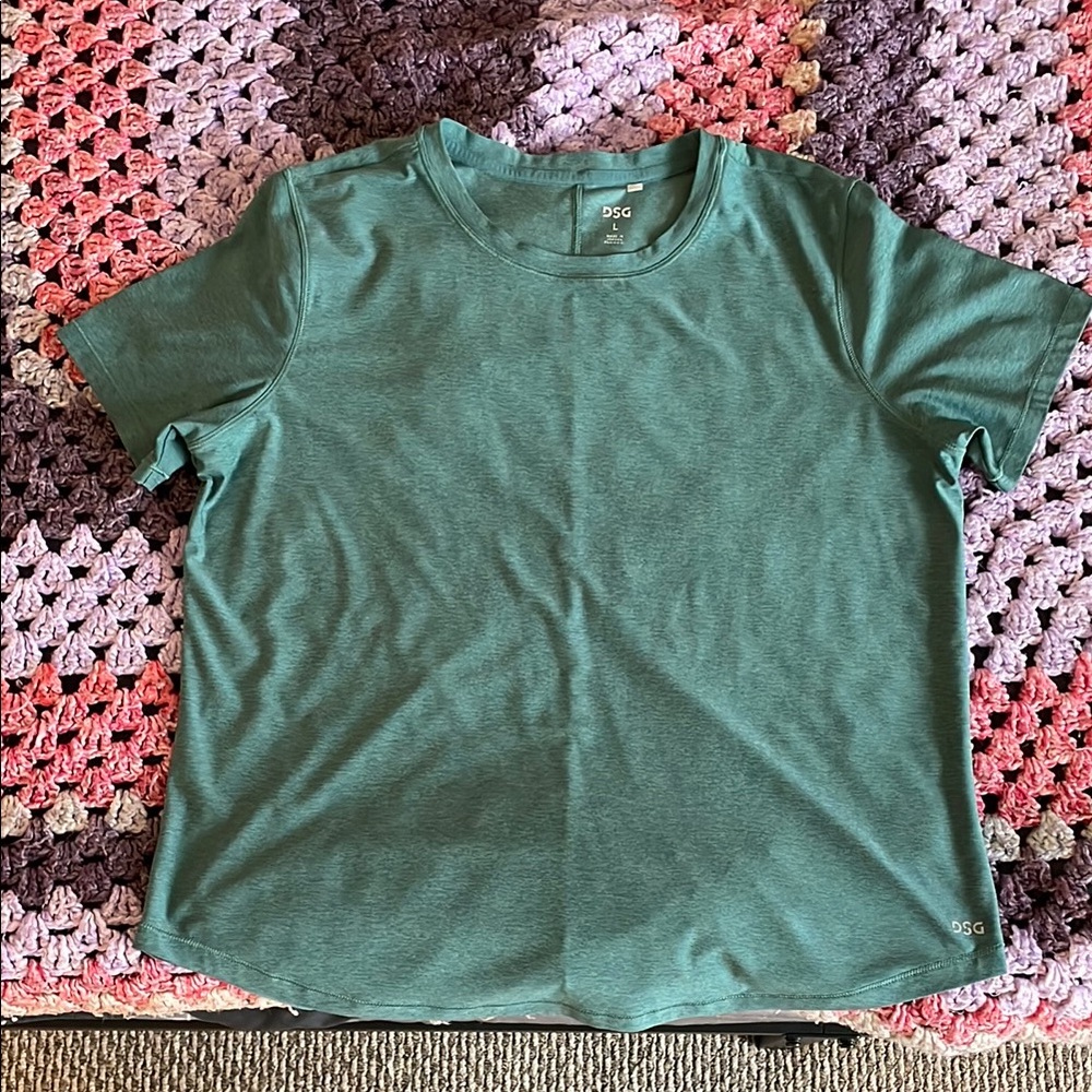 DSG Green Short Sleeve Tee (spf)